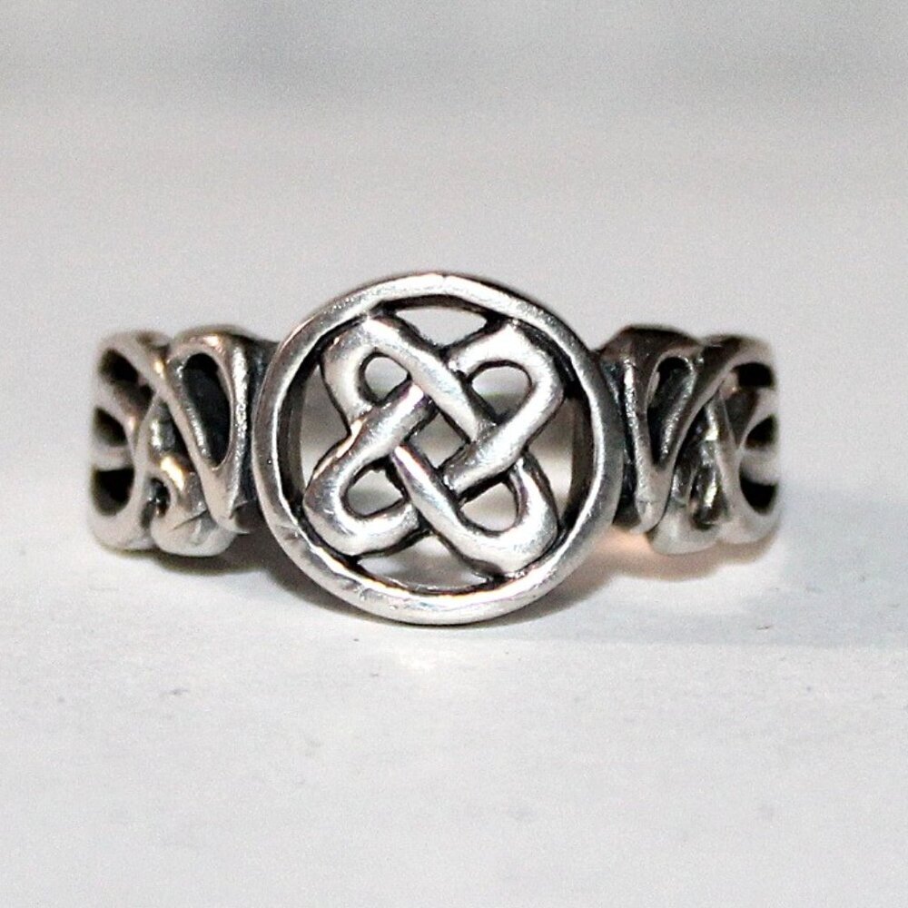 Sterling Silver Celtic Knot Ring Size 8.25